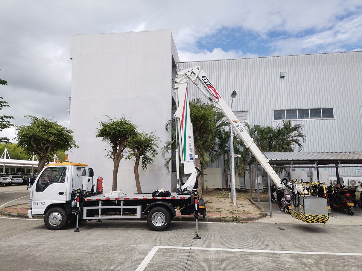 電動(dòng)車(chē)載式高空作業(yè)車(chē)