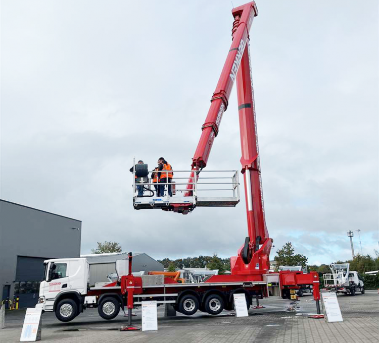 Ruthmann推出100 米車(chē)載式高空車(chē)